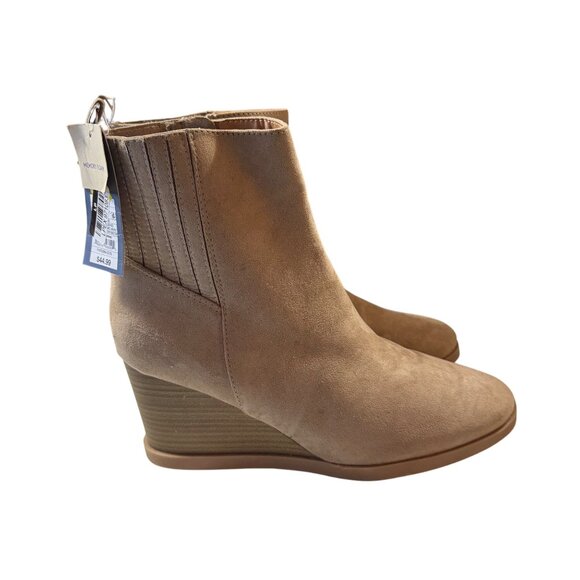 Universal Thread Womens Wedge Ankle Boots Size 11 Beige Suede Memory Foam Insole - Picture 1 of 7